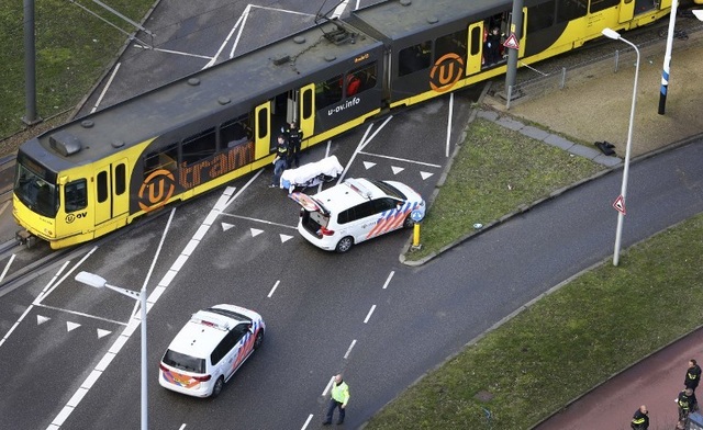 Nổ súng nghi khủng bố trên tàu điện Hà Lan, 3 người thiệt mạng - Ảnh minh hoạ 5