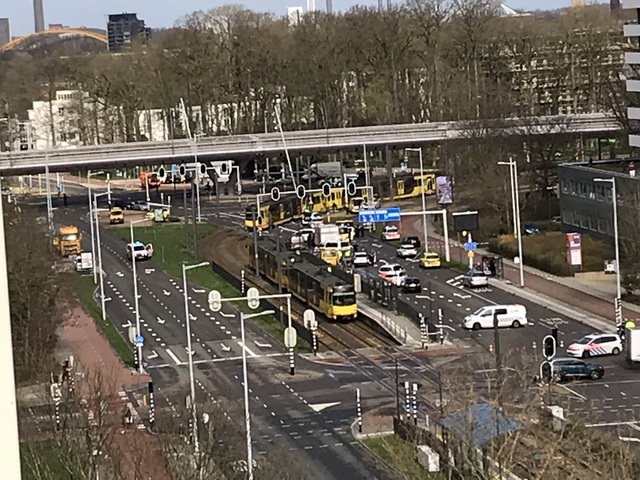Nổ súng nghi khủng bố trên tàu điện Hà Lan, 3 người thiệt mạng - Ảnh minh hoạ 10