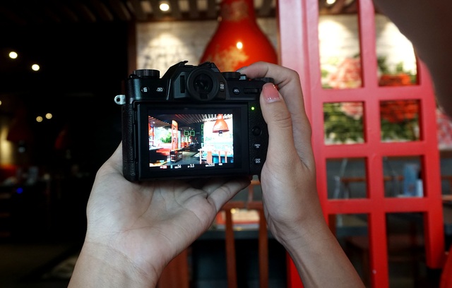 Trên tay Fujifilm X-T30, bản rút gọn của X-T3 giá 21,6 triệu đồng - 6 Trên tay Fujifilm X-T30, bản rút gọn của X-T3 giá 21,6 triệu đồng - 6