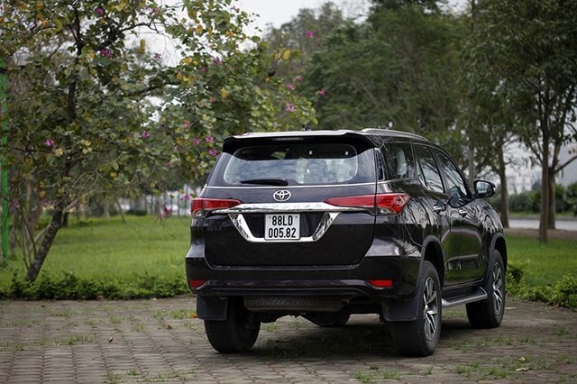 toyota-fortuner1.jpg