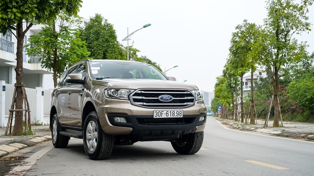 Ford Everest Ambiente - Bạn đồng hành lý tưởng trên mọi nẻo đường - 1