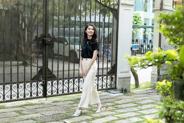 Khám phá biệt thự triệu đô của “Nữ hoàng ảnh lịch” Hiền Mai - 1 Khám phá biệt thự triệu đô của “Nữ hoàng ảnh lịch” Hiền Mai - 1
