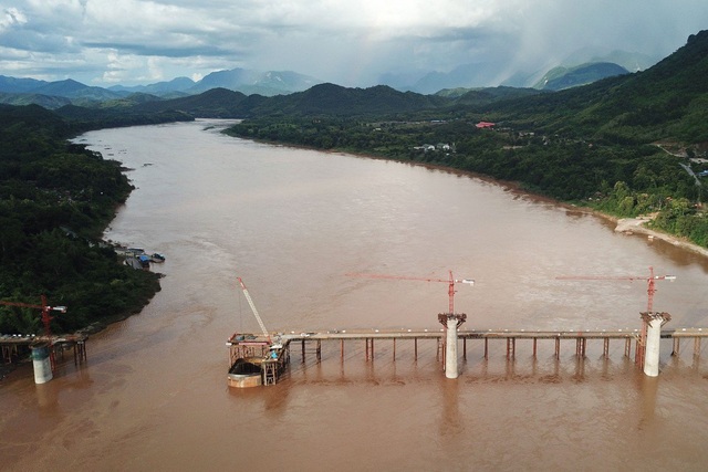 Đường sắt nối Trung Quốc - Lào 7 tỷ USD hoàn thiện một nửa, vận hành năm 2021 - 1 Đường sắt nối Trung Quốc - Lào 7 tỷ USD hoàn thiện một nửa, vận hành năm 2021 - 1