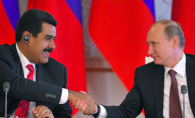 “Cấm cửa” hàng viện trợ Mỹ, Venezuela nhận hàng tấn thuốc của Nga