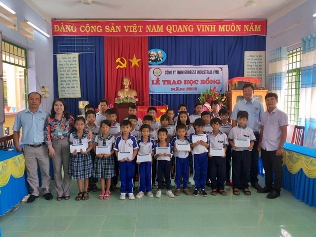 130 học sinh nghèo tỉnh Ninh Thuận được nhận học bổng Grobest Việt Nam - 1 130 học sinh nghèo tỉnh Ninh Thuận được nhận học bổng Grobest Việt Nam - 1