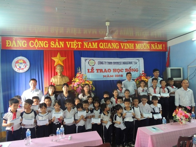 130 học sinh nghèo tỉnh Ninh Thuận được nhận học bổng Grobest Việt Nam - 6 130 học sinh nghèo tỉnh Ninh Thuận được nhận học bổng Grobest Việt Nam - 6