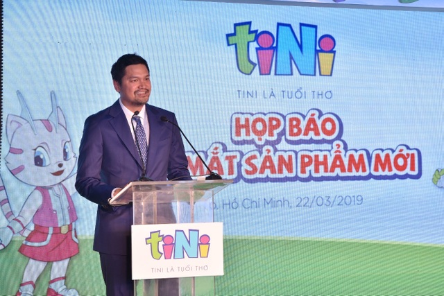 Hai con của Lý Hải Minh Hà háo hức chơi đồ chơi khi tham dự sự kiện - 4 Hai con của Lý Hải Minh Hà háo hức chơi đồ chơi khi tham dự sự kiện - 4