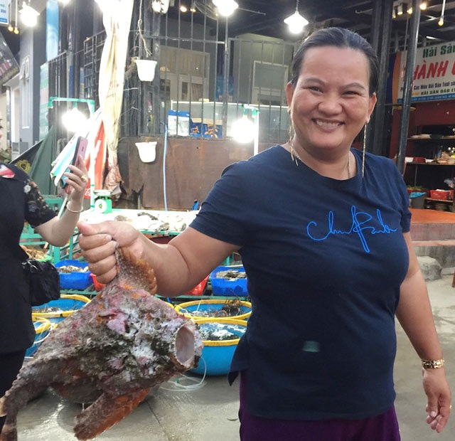Quảng Ngãi: Hiếm thấy cá mặt quỷ khủng nặng hơn 3,5 kg như thế này - 3 Quảng Ngãi: Hiếm thấy cá mặt quỷ khủng nặng hơn 3,5 kg như thế này - 3