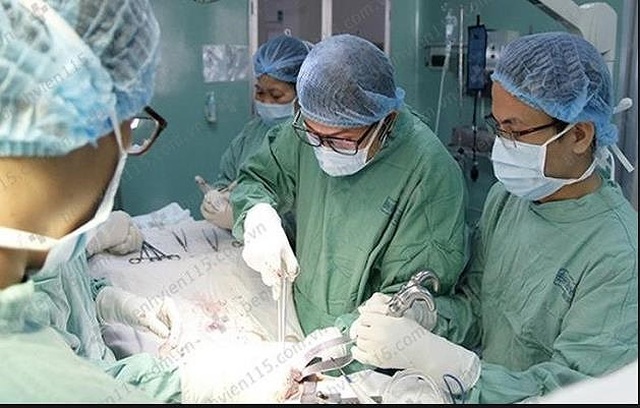 Tầng sinh môn rách sâu do ngồi xổm làm bể nát bồn cầu - 1 Tầng sinh môn rách sâu do ngồi xổm làm bể nát bồn cầu - 1