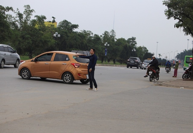 Phe vé tung chiêu giảm giá, mong bớt 