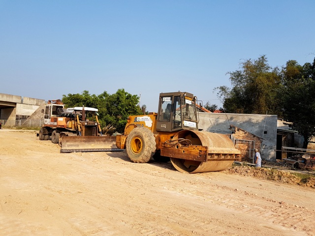 Nhà thầu cao tốc mượn đường dân sinh không chịu trả cho dân - 2 Nhà thầu cao tốc mượn đường dân sinh không chịu trả cho dân - 2