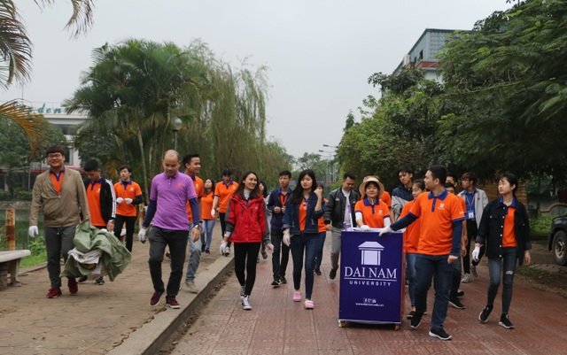Sinh viên trường ĐH Đại Nam nói không với túi nilon - 3 Sinh viên trường ĐH Đại Nam nói không với túi nilon - 3