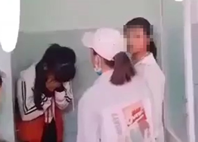 Phú Yên: Buộc thôi học 1 tuần 3 nữ sinh đánh hội đồng - 1