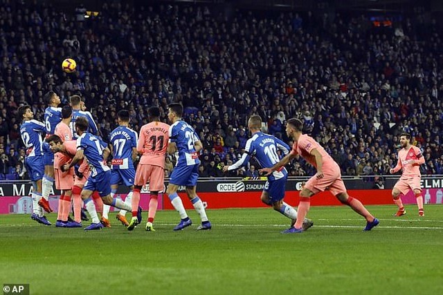 Barcelona tiến bước đến ngôi vô địch La Liga sau trận derby Catalonia? 71789920-imagea-141544301971944-1553778530020