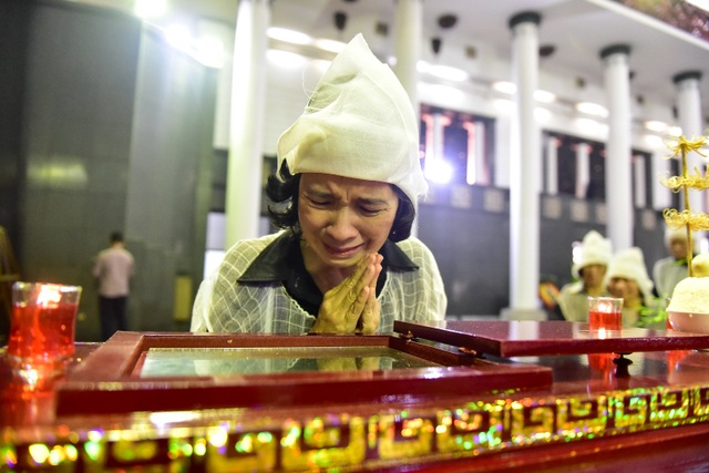 Nghẹn ngào đám tang “cha đẻ của ngành Toán Sư phạm” - GS. NGND Ngô Thúc Lanh - 4 Nghẹn ngào đám tang “cha đẻ của ngành Toán Sư phạm” - GS. NGND Ngô Thúc Lanh - 4