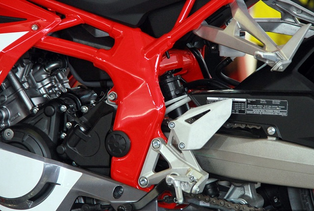 Honda CBR250RR 4.jpg