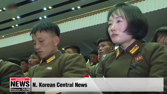 Sĩ quan Triều Tiên vừa khóc vừa ghi chép trong cuộc họp “lịch sử” với ông Kim Jong-un - Ảnh minh hoạ 4