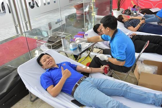 Đoàn thanh niên PVFCCo đăng cai tổ chức thành công chương trình “Ngày Đoàn viên–Hiến máu nhân đạo” - 3 Đoàn thanh niên PVFCCo đăng cai tổ chức thành công chương trình “Ngày Đoàn viên–Hiến máu nhân đạo” - 3