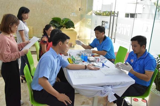 Đoàn thanh niên PVFCCo đăng cai tổ chức thành công chương trình “Ngày Đoàn viên–Hiến máu nhân đạo” - 5 Đoàn thanh niên PVFCCo đăng cai tổ chức thành công chương trình “Ngày Đoàn viên–Hiến máu nhân đạo” - 5