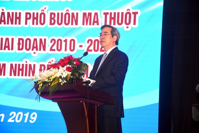 Đồng chí Nguyễn Văn Bình phát biểu khai mạc.JPG Đồng chí Nguyễn Văn Bình phát biểu khai mạc.JPG