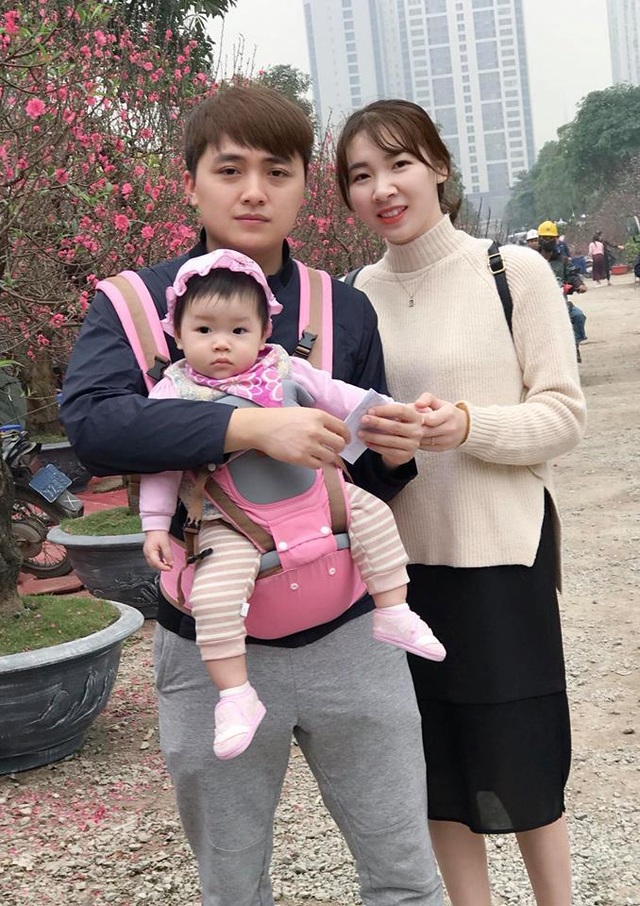 Ông bố giả gái để dỗ con nín khóc gây sốt mạng vì quá xinh - 4 Ông bố giả gái để dỗ con nín khóc gây sốt mạng vì quá xinh - 4