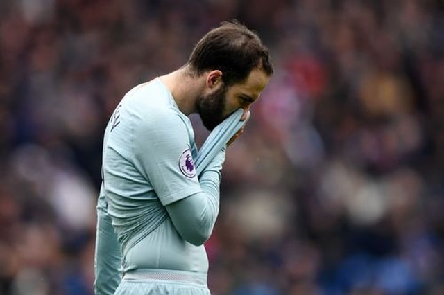 Cardiff 1-2 Chelsea: Thắng trận nhờ “bàn thắng ma” - 2 Cardiff 1-2 Chelsea: Thắng trận nhờ “bàn thắng ma” - 2