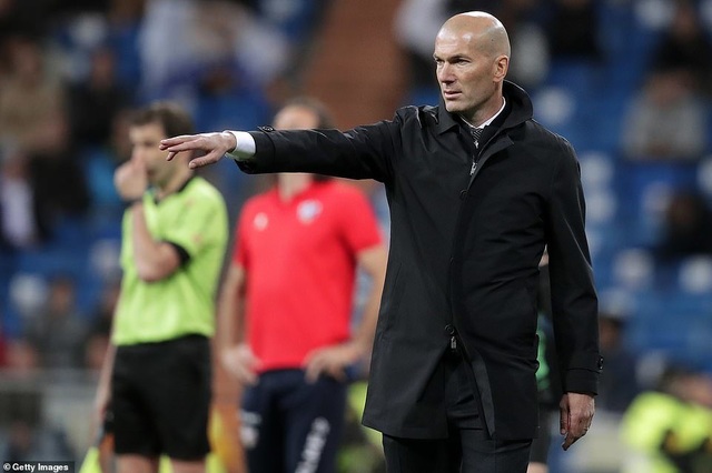 Thử thách mang tên Valencia thử tài HLV Zidane - 2 Thử thách mang tên Valencia thử tài HLV Zidane - 2
