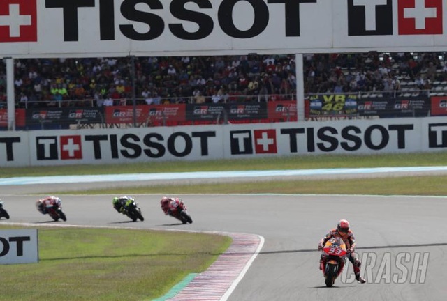 Chặng 2 MotoGP 2019: Marquez thắng dễ  dàng tại Argentina - 3