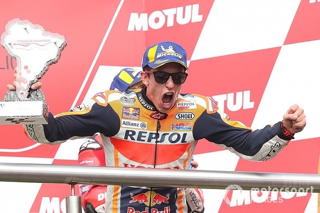 Chặng 2 MotoGP 2019: Marquez thắng dễ dàng tại Argentina - 1