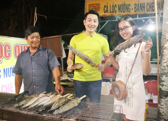 Cùng nam ca sĩ Nguyễn Phi Hùng khám phá ẩm thực xứ “Công tử Bạc Liêu” - 7 Cùng nam ca sĩ Nguyễn Phi Hùng khám phá ẩm thực xứ “Công tử Bạc Liêu” - 7