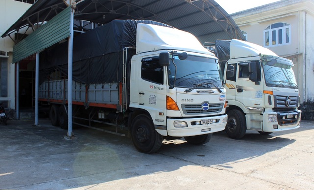 Phú Yên: Bắt giữ lô hàng giả, không rõ nguồn gốc trị giá hơn 1 tỷ đồng - 1 Phú Yên: Bắt giữ lô hàng giả, không rõ nguồn gốc trị giá hơn 1 tỷ đồng - 1