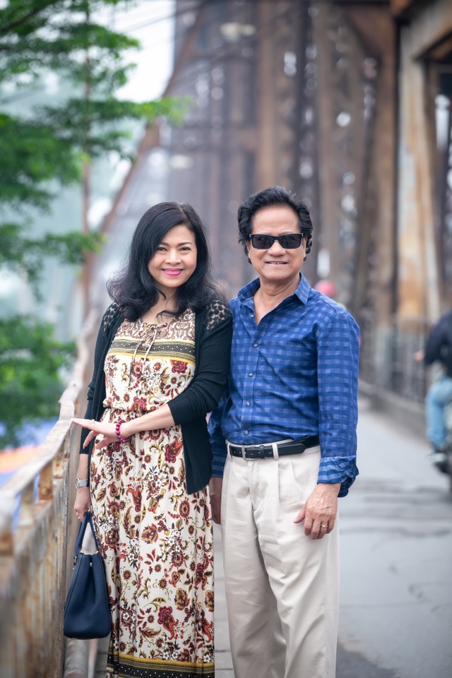 Chế Linh tiết lộ về người phụ nữ quyền lực “giữ chân” ông gần 50 năm qua - 3 Chế Linh tiết lộ về người phụ nữ quyền lực “giữ chân” ông gần 50 năm qua - 3