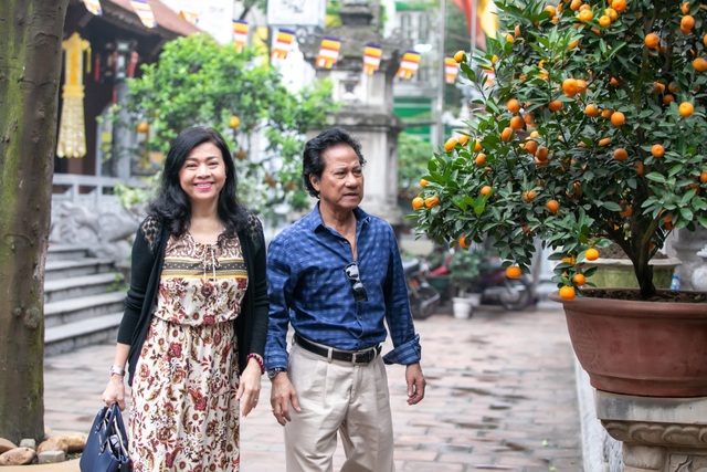 Chế Linh tiết lộ về người phụ nữ quyền lực “giữ chân” ông gần 50 năm qua - 6 Chế Linh tiết lộ về người phụ nữ quyền lực “giữ chân” ông gần 50 năm qua - 6