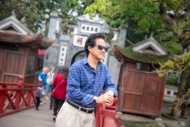 Chế Linh tiết lộ về người phụ nữ quyền lực “giữ chân” ông gần 50 năm qua - 7 Chế Linh tiết lộ về người phụ nữ quyền lực “giữ chân” ông gần 50 năm qua - 7