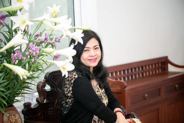 Chế Linh tiết lộ về người phụ nữ quyền lực “giữ chân” ông gần 50 năm qua - 5 Chế Linh tiết lộ về người phụ nữ quyền lực “giữ chân” ông gần 50 năm qua - 5