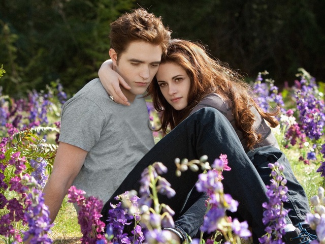 Chàng ma cà rồng Robert Pattinson cảm thấy ấm áp khi nhớ về “Chạng vạng” - 2 Chàng ma cà rồng Robert Pattinson cảm thấy ấm áp khi nhớ về “Chạng vạng” - 2