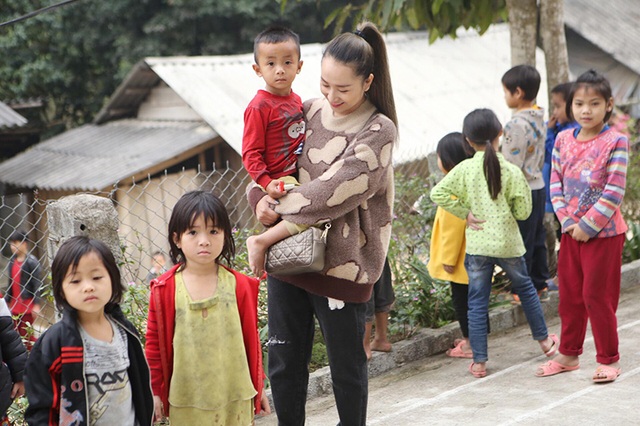 Hằng Lê – Nhà sáng lập thương hiệu YHL: “Tôi muốn lan tỏa giá trị nhân ái đến với cộng đồng” - 3 Hằng Lê – Nhà sáng lập thương hiệu YHL: “Tôi muốn lan tỏa giá trị nhân ái đến với cộng đồng” - 3