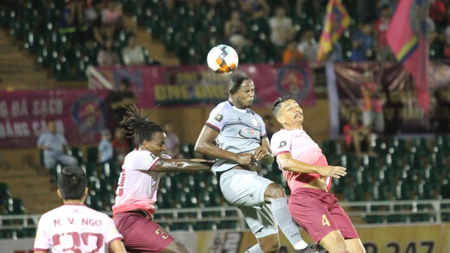 Vòng 12 V-League 2019: Thử thách cho hai đội đầu bảng - 1 Vòng 12 V-League 2019: Thử thách cho hai đội đầu bảng - 1