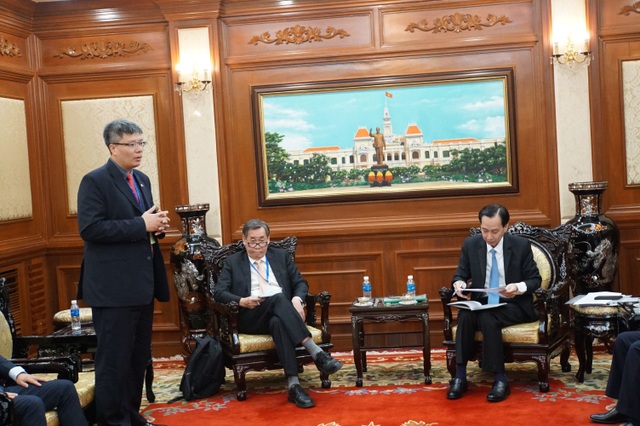 “Tiến bộ cho giáo dục đại học ở Việt Nam chính là tự chủ” - 1 “Tiến bộ cho giáo dục đại học ở Việt Nam chính là tự chủ” - 1