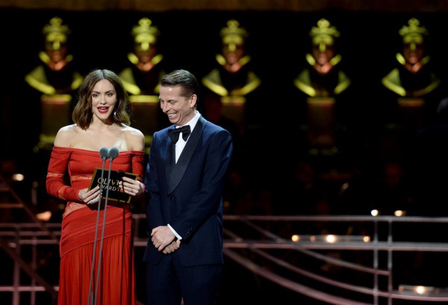 Katharine McPhee lộng lẫy với váy đỏ - 4 Katharine McPhee lộng lẫy với váy đỏ - 4
