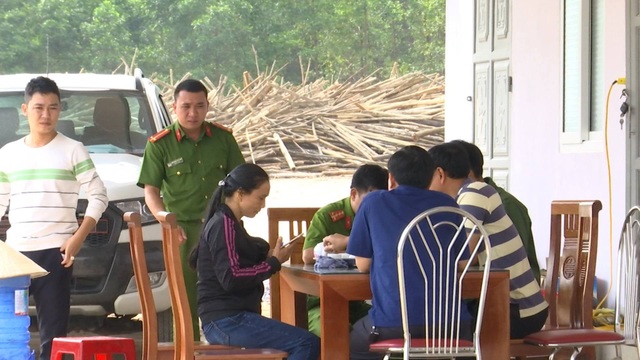 Quảng Trị: Chính quyền liên tục “tuýt còi”, doanh nghiệp sai phạm bỏ ngoài tai! - 3 Quảng Trị: Chính quyền liên tục “tuýt còi”, doanh nghiệp sai phạm bỏ ngoài tai! - 3