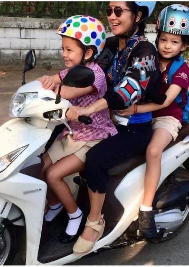 Bằng Kiều, Hà Kiều Anh và loạt sao động viên Hồng Nhung khi chồng cũ lấy vợ mới - 1 Bằng Kiều, Hà Kiều Anh và loạt sao động viên Hồng Nhung khi chồng cũ lấy vợ mới - 1