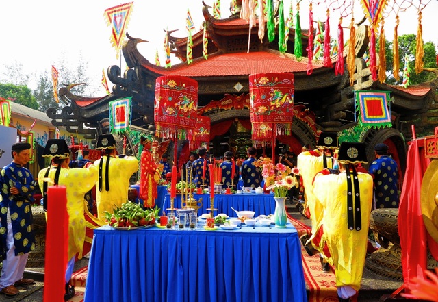Mùng 10 tháng Ba: Nhớ về nguồn cội với Lễ hội Giỗ tổ Hùng Vương tại Suối tiên - 2 Mùng 10 tháng Ba: Nhớ về nguồn cội với Lễ hội Giỗ tổ Hùng Vương tại Suối tiên - 2