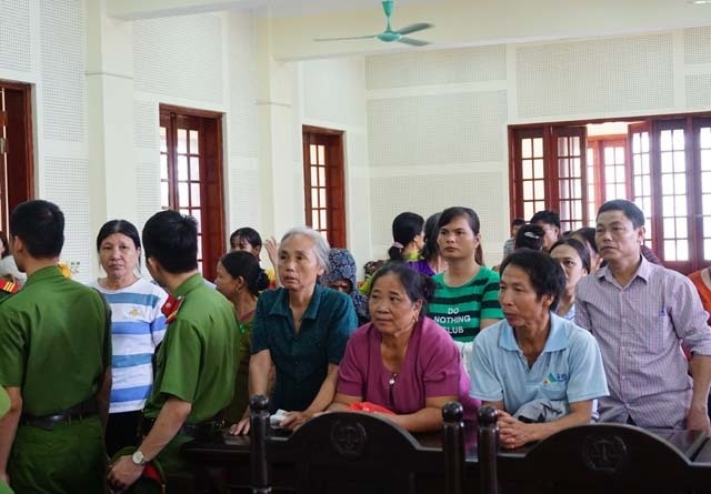 “Đẻ” ra phường trồng”, chiếm đoạt hàng tỉ đồng của người chơi - 2 “Đẻ” ra phường trồng”, chiếm đoạt hàng tỉ đồng của người chơi - 2