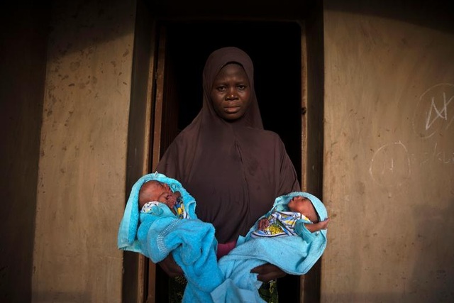 Kỳ lạ thị trấn Nigeria được mệnh danh là “thủ phủ sinh đôi của thế giới” - 4 Kỳ lạ thị trấn Nigeria được mệnh danh là “thủ phủ sinh đôi của thế giới” - 4