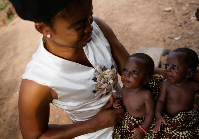 Kỳ lạ thị trấn Nigeria được mệnh danh là “thủ phủ sinh đôi của thế giới” - 7 Kỳ lạ thị trấn Nigeria được mệnh danh là “thủ phủ sinh đôi của thế giới” - 7