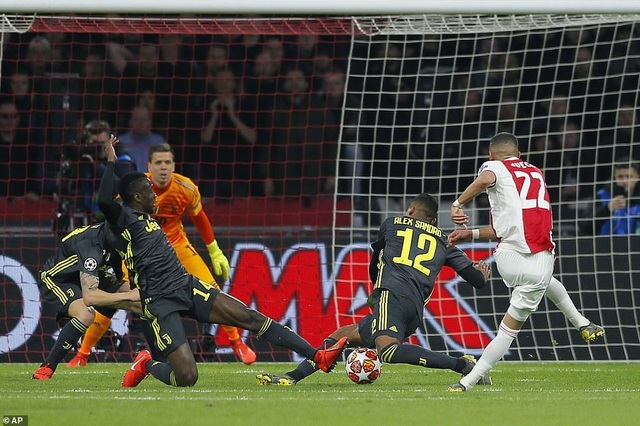 Những khoảnh khắc Juventus hòa thất vọng Ajax trong ngày C.Ronaldo tỏa sáng - 12