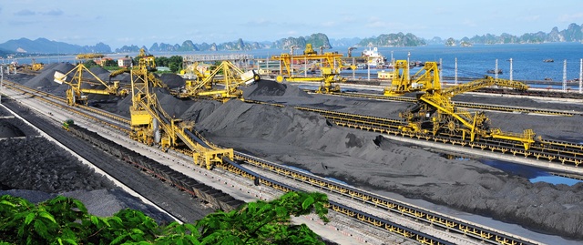 TKV: Tiền lương bình quân người lao động toàn Tập đoàn lần đầu đạt 2 con số hàng triệu - 1 TKV: Tiền lương bình quân người lao động toàn Tập đoàn lần đầu đạt 2 con số hàng triệu - 1