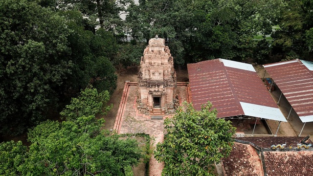 DJI_0001.jpg tháp cổ nghìn năm