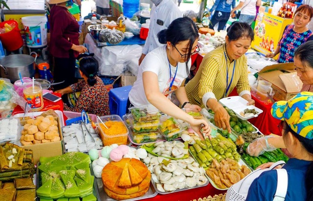 Về Cần Thơ thưởng thức hàng trăm loại bánh ngon - 1 Về Cần Thơ thưởng thức hàng trăm loại bánh ngon - 1